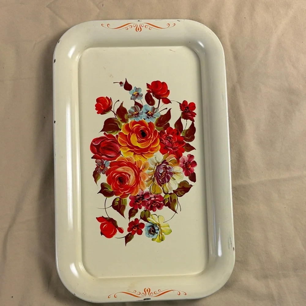 Vintage Ivory Floral Toleware Serving Trays‎ - Set of 4